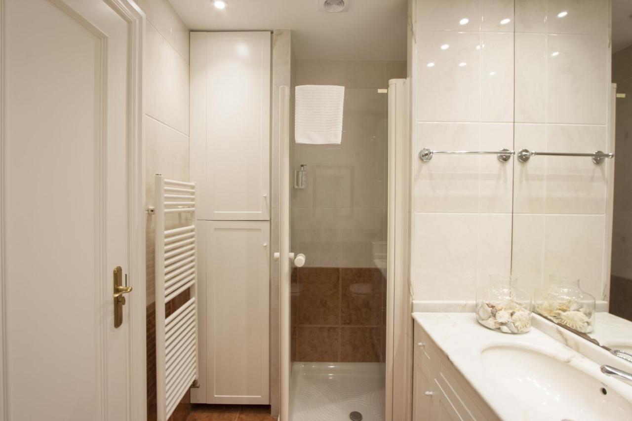 Bare By Oldtown Ss Apartments سان سيباستيان المظهر الخارجي الصورة